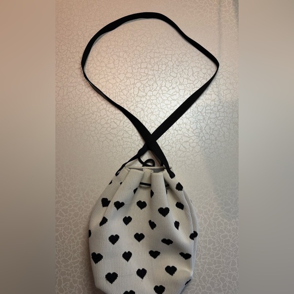 Purse | knit crossbody bucket bag. - Picture 6 of 13